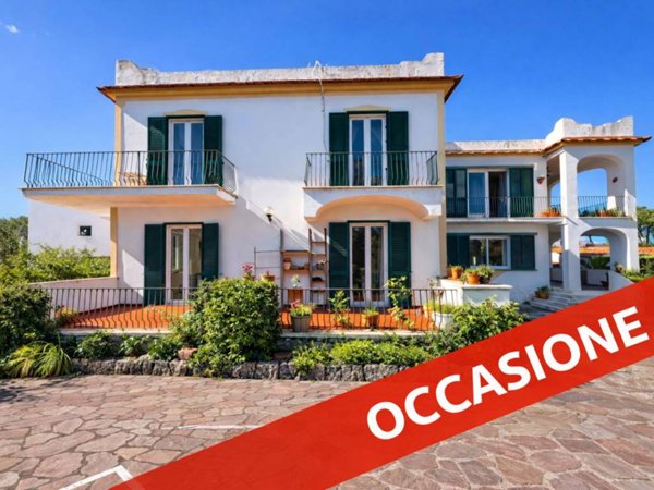 casa indipendente in vendita ad Ischia