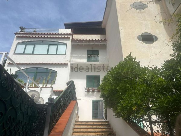 appartamento in vendita ad Ischia