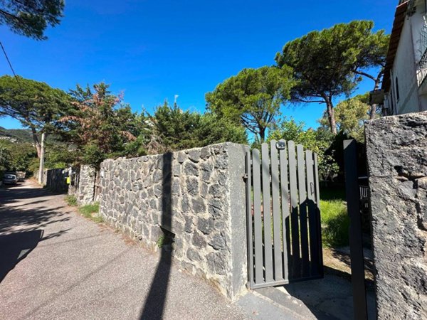 casa indipendente in vendita ad Ischia