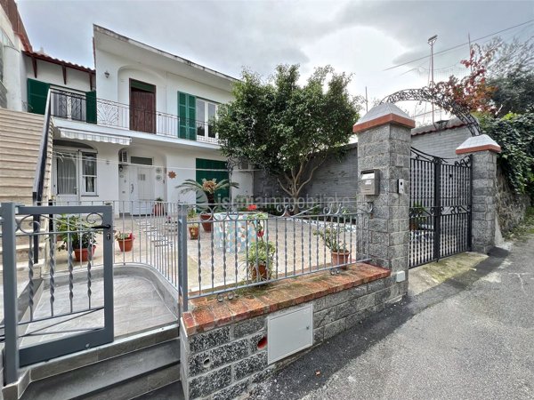 appartamento in vendita ad Ischia