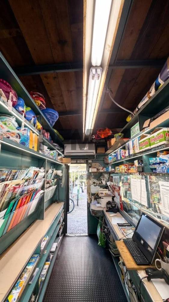 locale commerciale in vendita ad Ischia