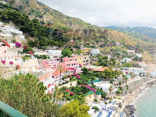 casa indipendente in vendita ad Ischia