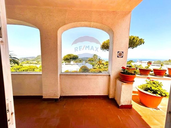 casa indipendente in vendita a Lacco Ameno