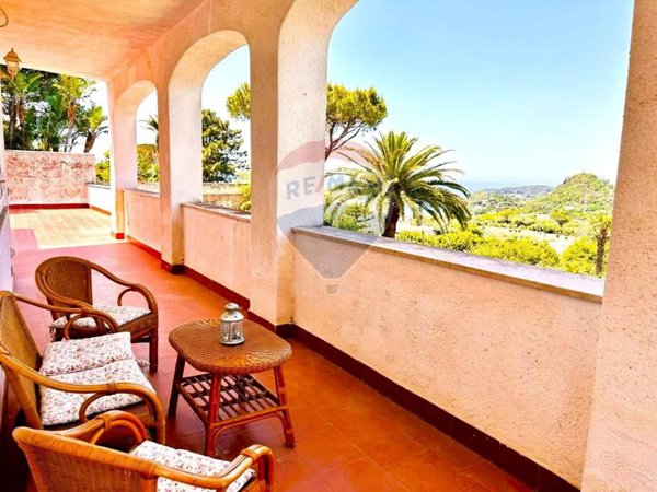 casa indipendente in vendita a Lacco Ameno