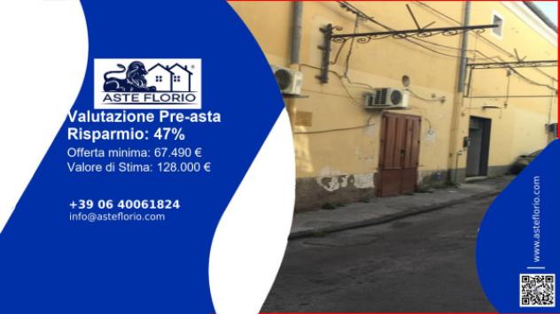 negozio in vendita a Lettere