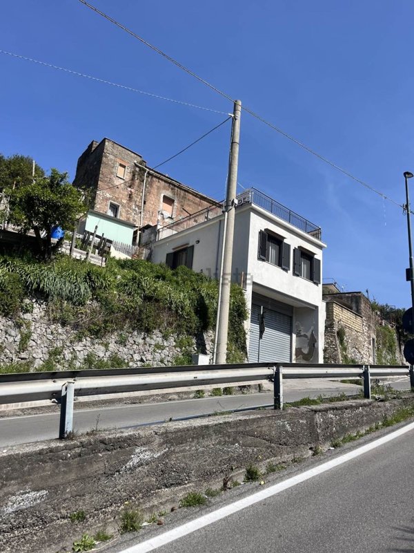 casale in vendita a Lettere