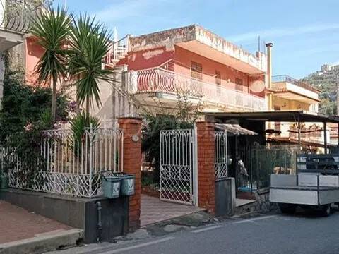appartamento in vendita a Lettere
