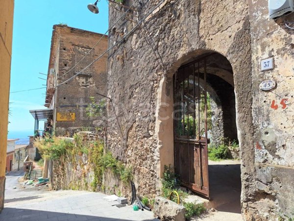 appartamento in vendita a Lettere