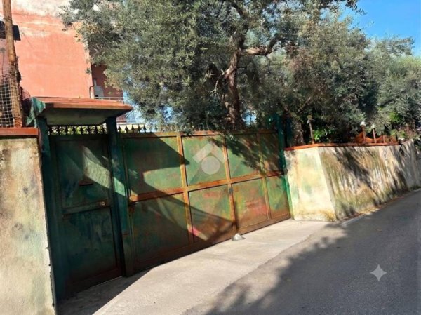 casa indipendente in vendita a Lettere