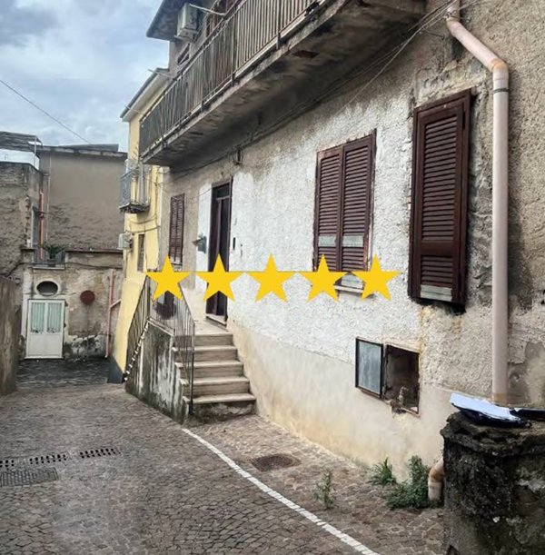 casa indipendente in vendita a Liveri