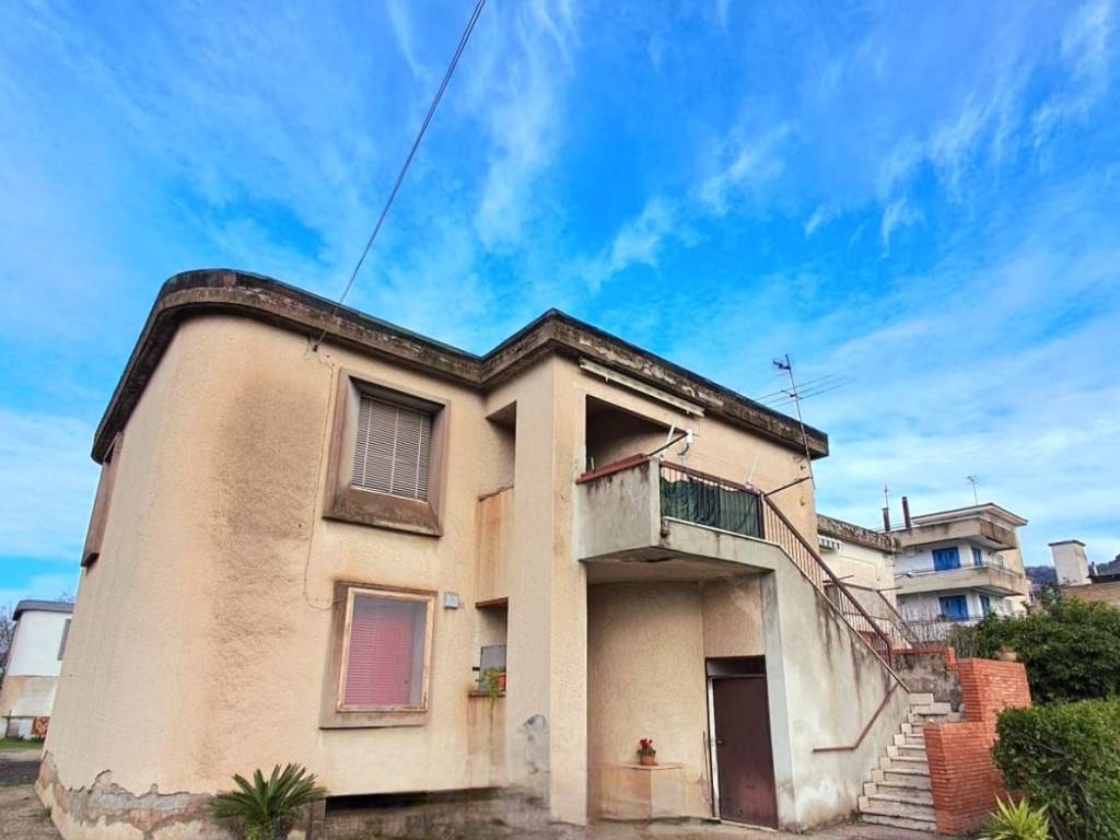 appartamento in vendita a Liveri