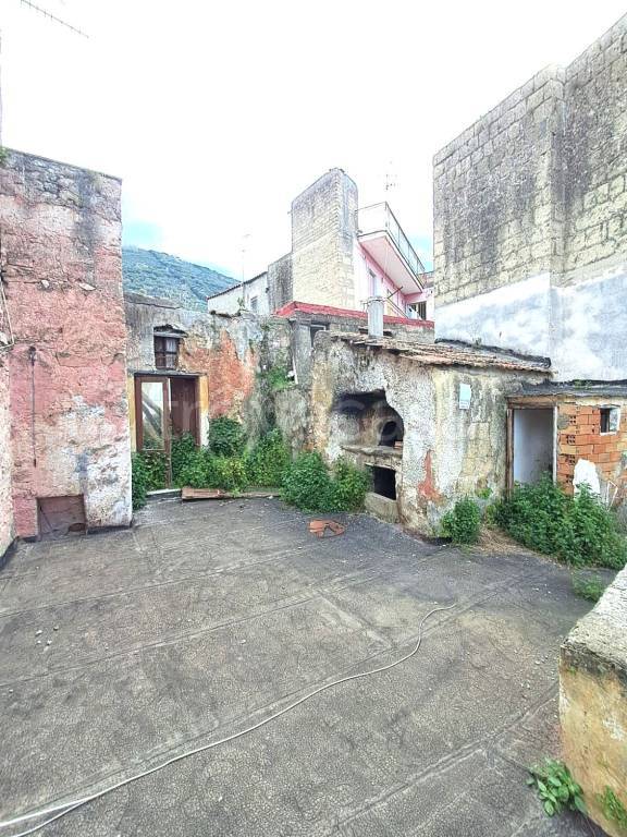 appartamento in vendita a Liveri