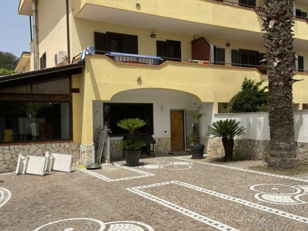 casa indipendente in vendita a Marano di Napoli in zona Centro Città