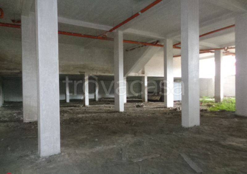 locale commerciale in vendita a Marano di Napoli