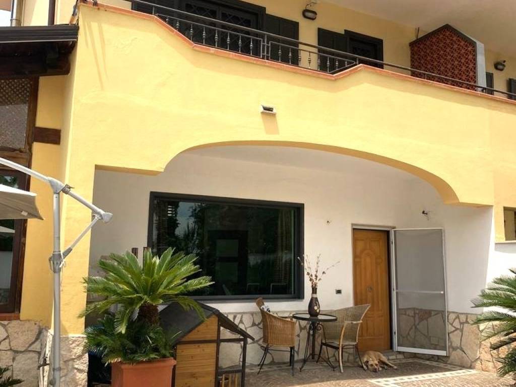 casa indipendente in vendita a Marano di Napoli in zona Centro Città