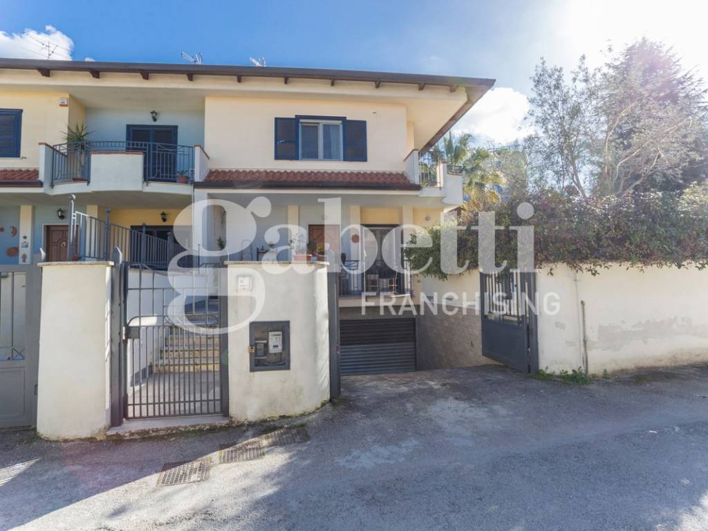 casa indipendente in vendita a Marano di Napoli