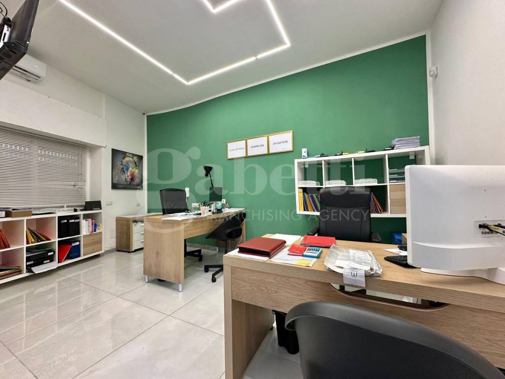 negozio in vendita a Marano di Napoli in zona Centro Città
