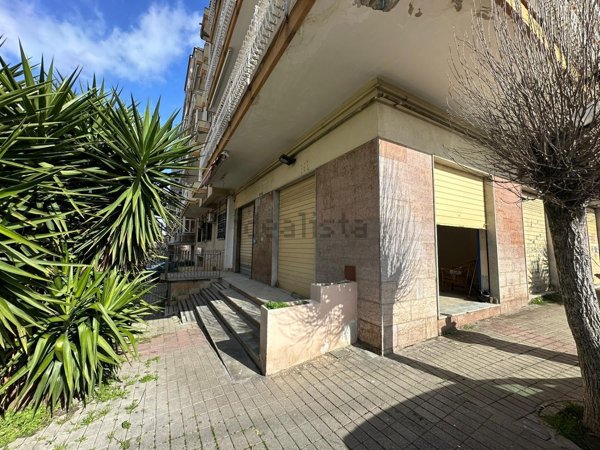 locale commerciale in vendita a Marano di Napoli