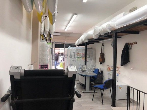 locale commerciale in vendita a Marano di Napoli