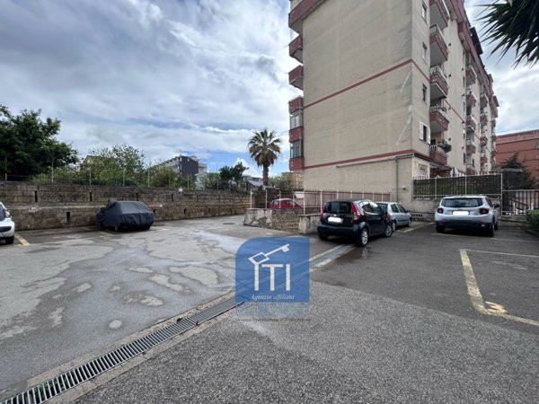 locale di sgombero in vendita a Marano di Napoli in zona Centro Città