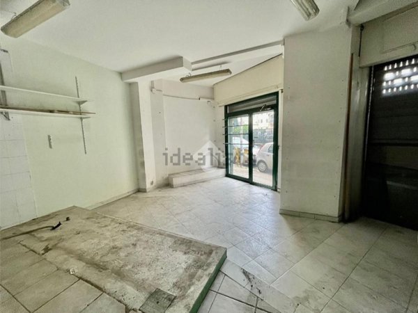 locale commerciale in vendita a Marano di Napoli