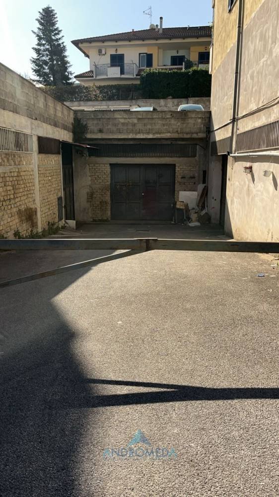 locale di sgombero in vendita a Marano di Napoli