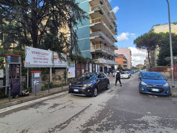 negozio in vendita a Marano di Napoli in zona Centro Città