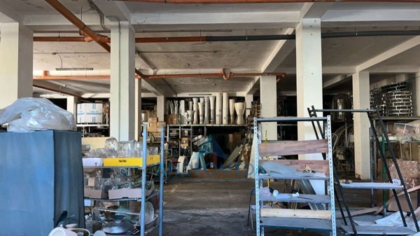 locale di sgombero in vendita a Marano di Napoli