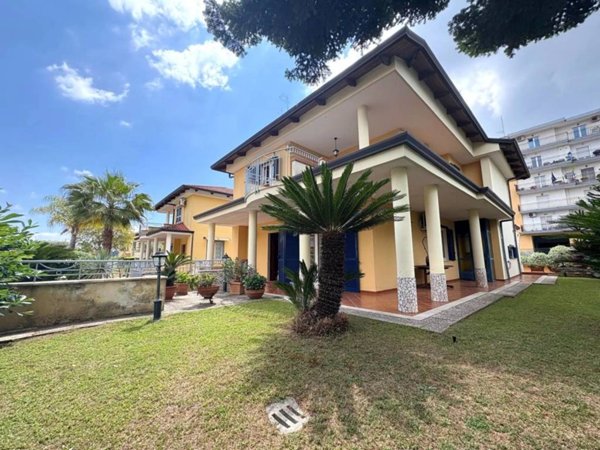 casa indipendente in vendita a Marano di Napoli