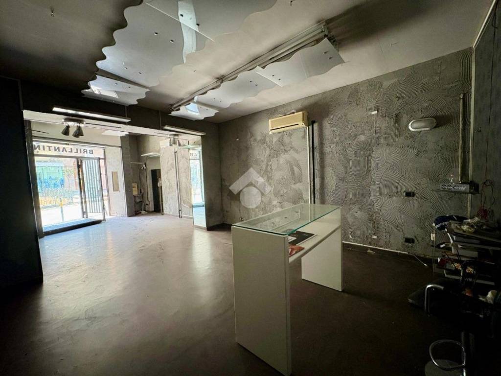 negozio in vendita a Marano di Napoli