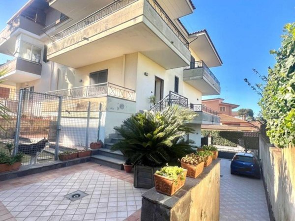 casa indipendente in vendita a Marano di Napoli in zona San Rocco