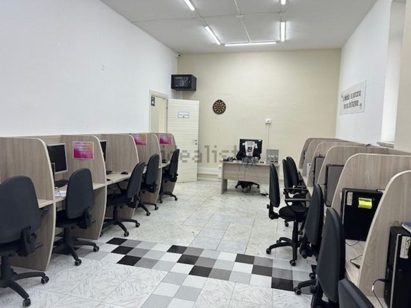 locale commerciale in vendita a Marano di Napoli