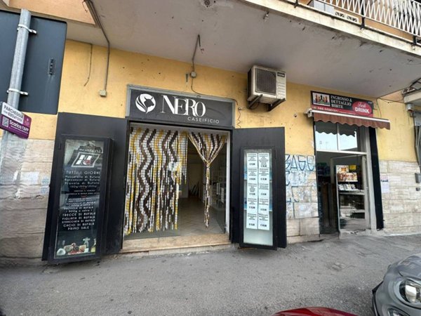 negozio in vendita a Marano di Napoli in zona Centro Città
