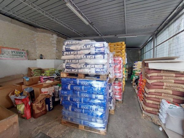 negozio in vendita a Marano di Napoli in zona Centro Città