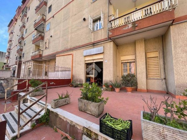 negozio in vendita a Marano di Napoli in zona San Rocco