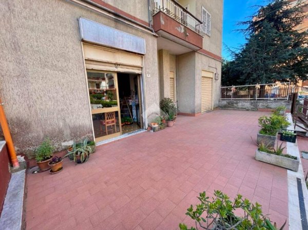 negozio in vendita a Marano di Napoli in zona San Rocco