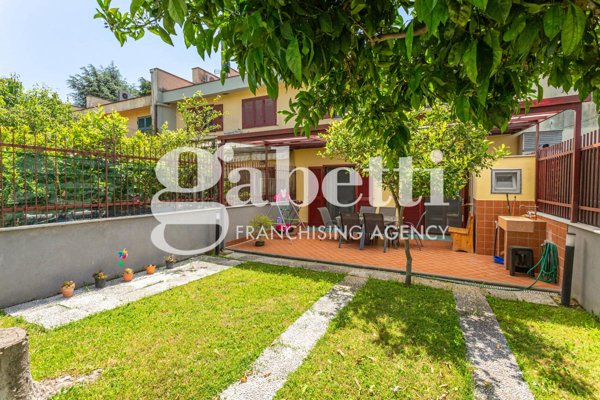 casa indipendente in vendita a Marano di Napoli