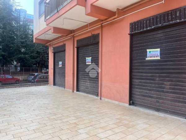 negozio in vendita a Marano di Napoli in zona Centro Città