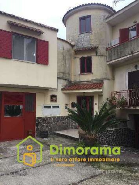 appartamento in vendita a Marano di Napoli in zona Torre Caracciolo