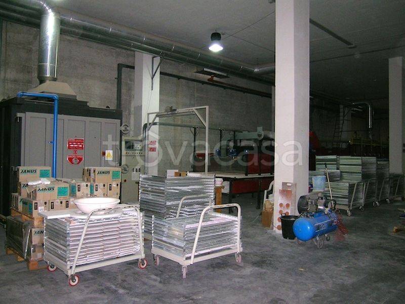 locale commerciale in vendita a Marano di Napoli