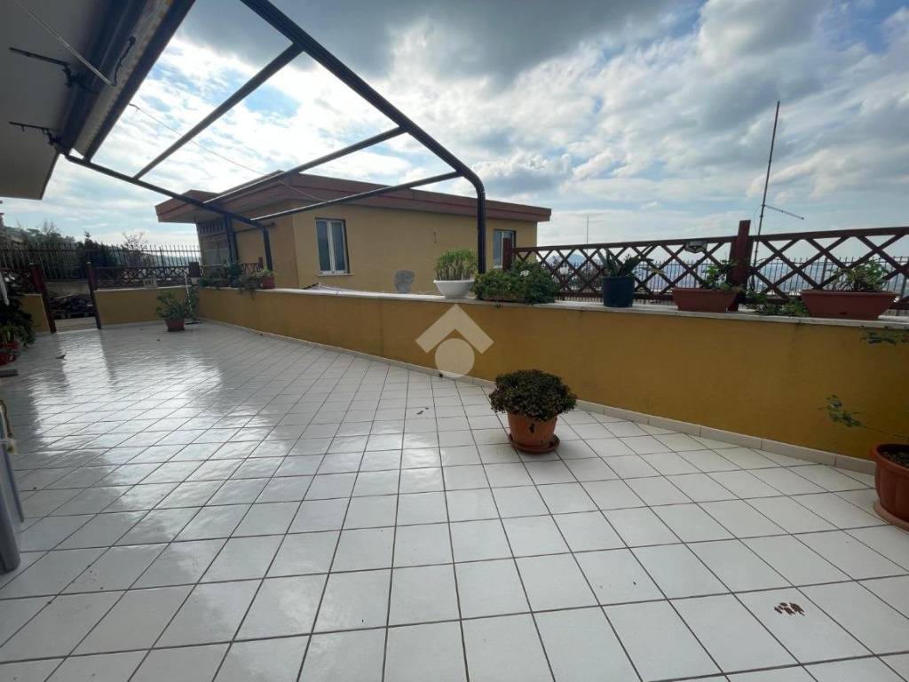 intera palazzina in vendita a Marano di Napoli
