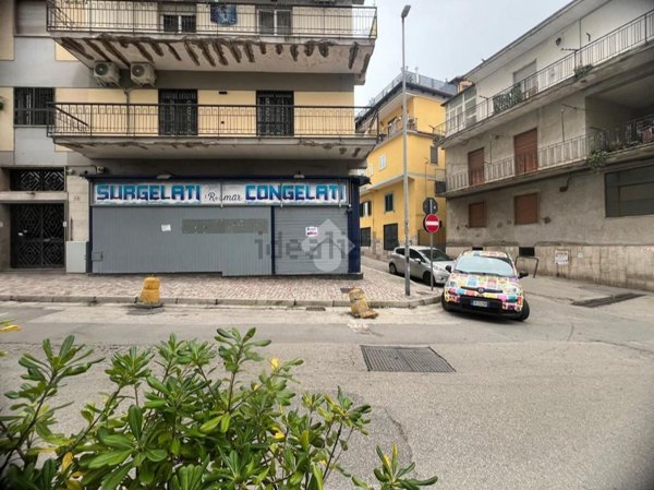 locale commerciale in vendita a Marano di Napoli