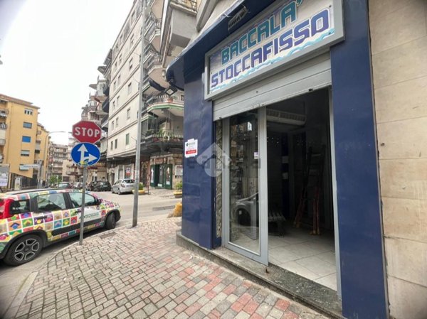 locale commerciale in vendita a Marano di Napoli