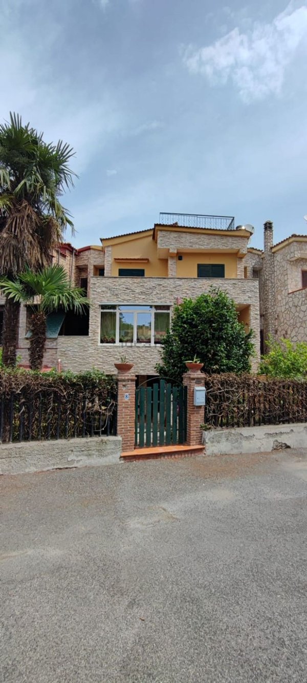 casa indipendente in vendita a Marano di Napoli