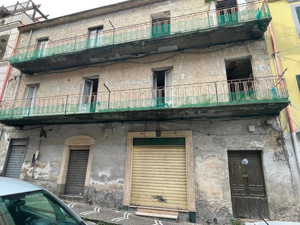 intera palazzina in vendita a Marano di Napoli in zona Centro Città