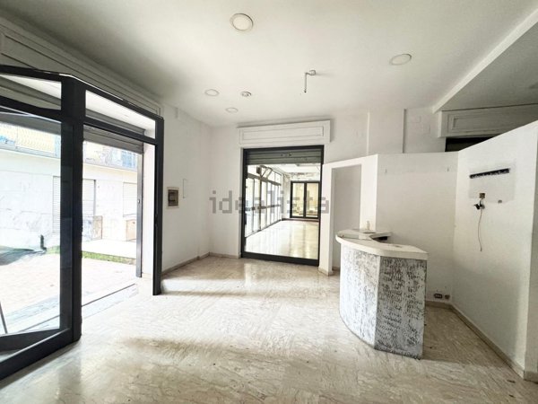 locale commerciale in vendita a Marano di Napoli