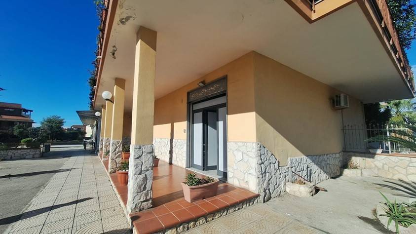 negozio in vendita a Marano di Napoli