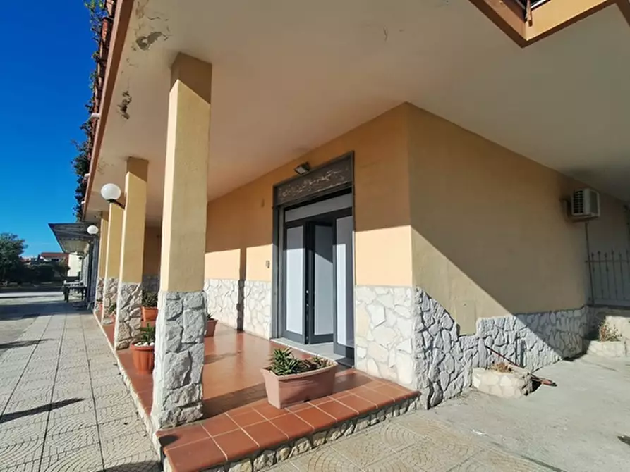 locale commerciale in vendita a Marano di Napoli