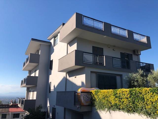 intera palazzina in vendita a Marano di Napoli