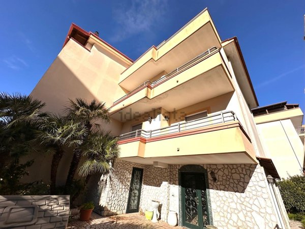 casa indipendente in vendita a Marano di Napoli